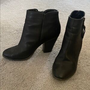 Elegant Black Heeled Boots